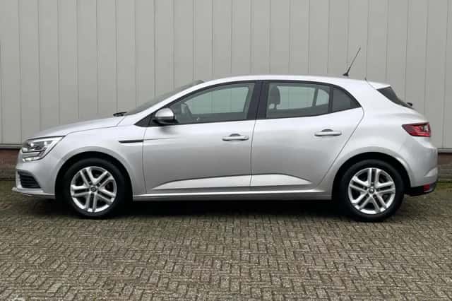 Renault Mégane (2017) thumbnail 6