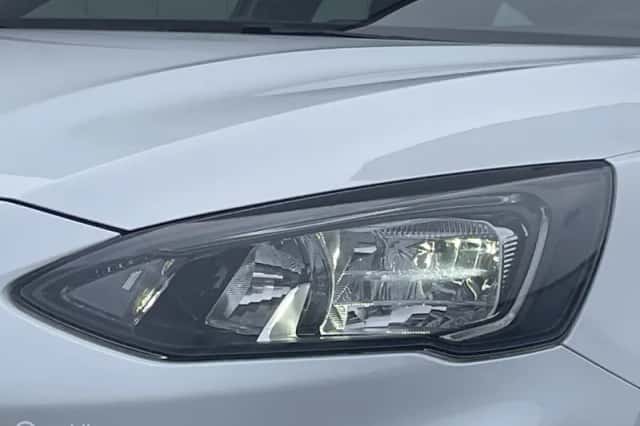 Ford Focus (2021) thumbnail 6