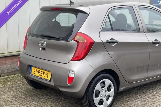 Kia Picanto (2011) thumbnail 3
