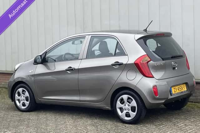 Kia Picanto (2011) thumbnail 5