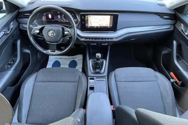 Škoda Octavia (2022) thumbnail 5