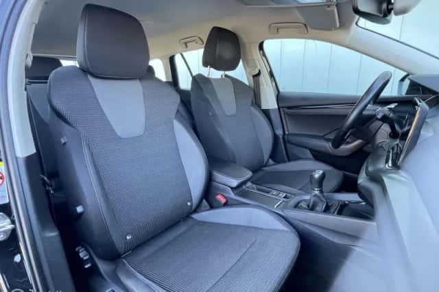 Škoda Octavia (2022) thumbnail 6