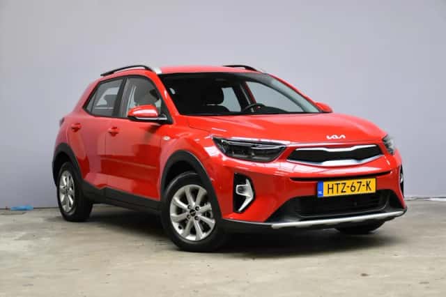 Kia Stonic (2025) thumbnail 3