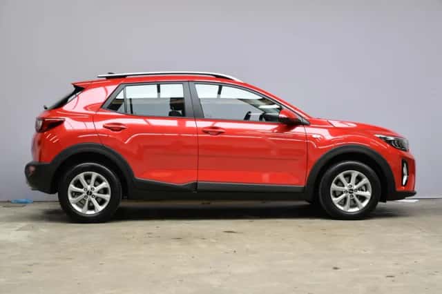 Kia Stonic (2025) thumbnail 4
