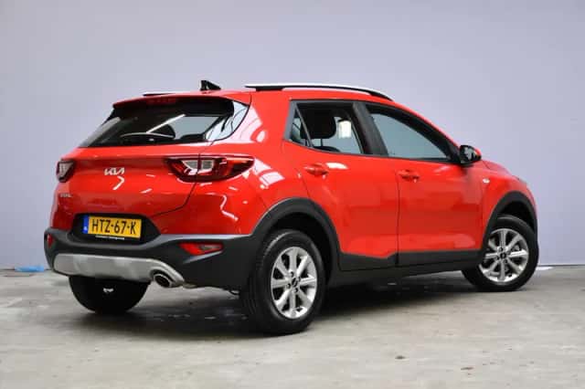 Kia Stonic (2025) thumbnail 5
