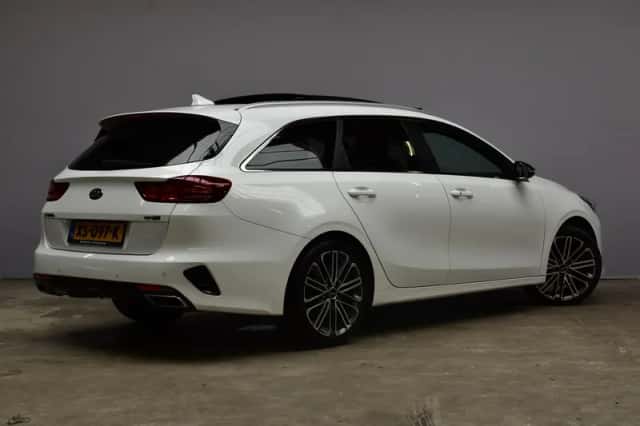 Kia Ceed (2019) thumbnail 5
