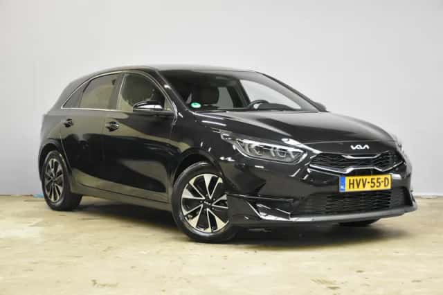 Kia Ceed (2025) thumbnail 3