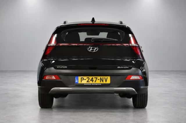 Hyundai Bayon (2022) thumbnail 3