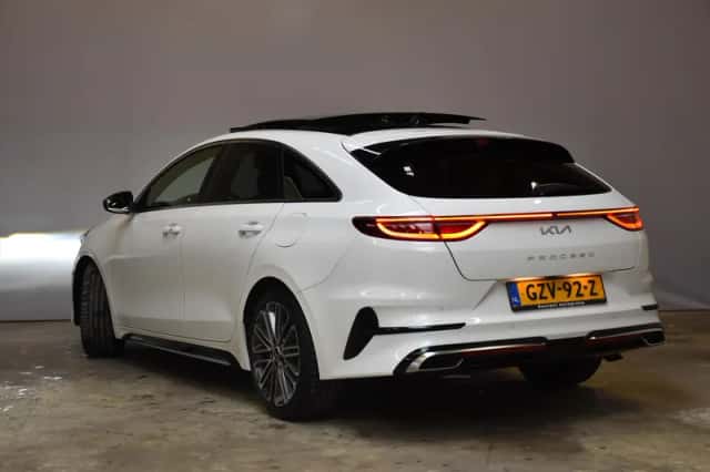 Kia Proceed (2025) thumbnail 6