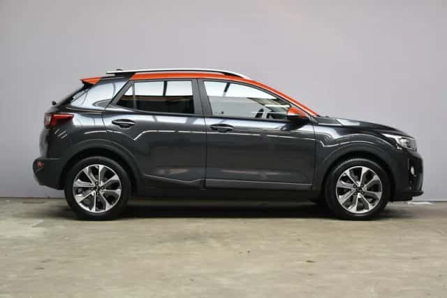 Kia Stonic (2020) thumbnail 4