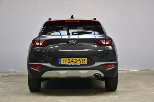 Kia Stonic (2020) thumbnail 6