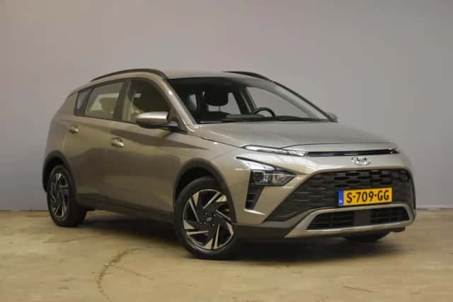 Hyundai Bayon (2022) thumbnail 3