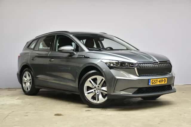 Škoda Enyaq (2023) thumbnail 3