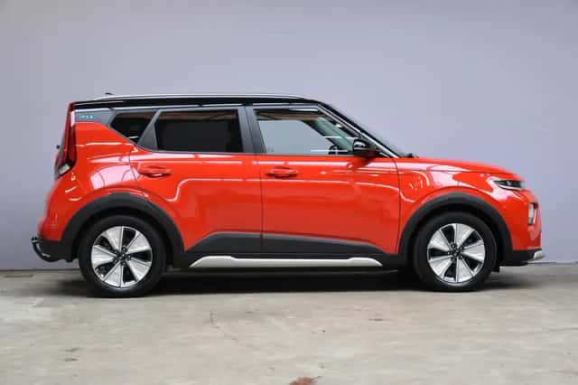 Kia Soul EV (2020) thumbnail 4