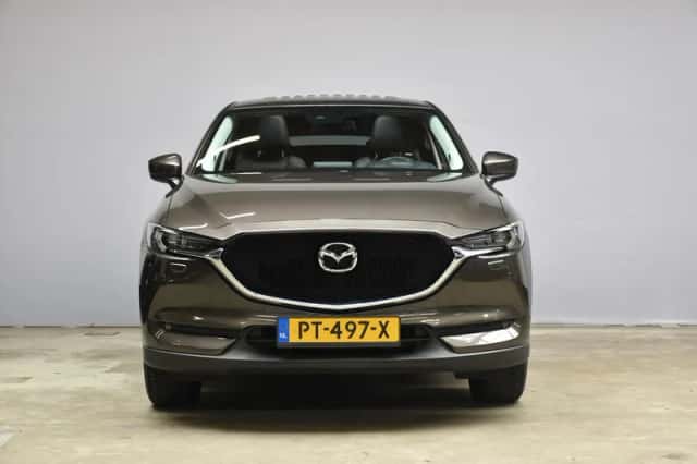 Mazda CX-5 (2017) thumbnail 2