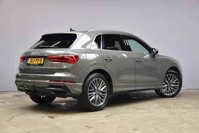 Audi Q3 (2020) thumbnail 5