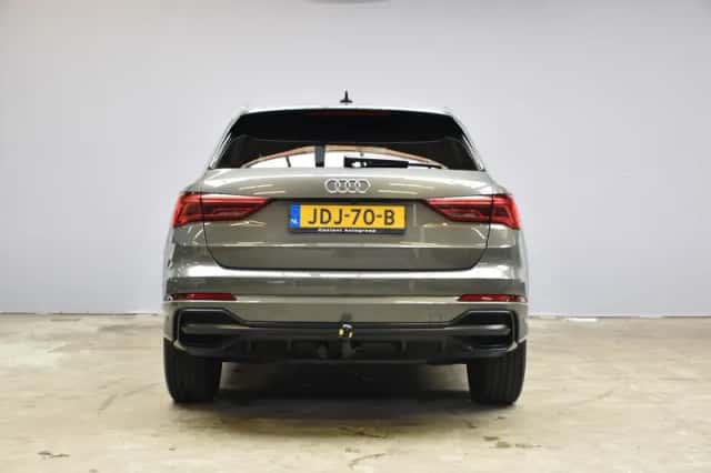 Audi Q3 (2020) thumbnail 6