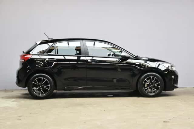 Kia Rio (2018) thumbnail 4