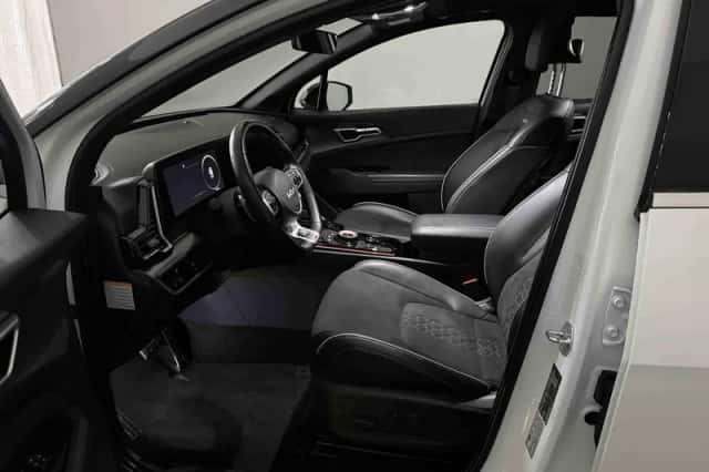 Kia Sportage (2023) thumbnail 3