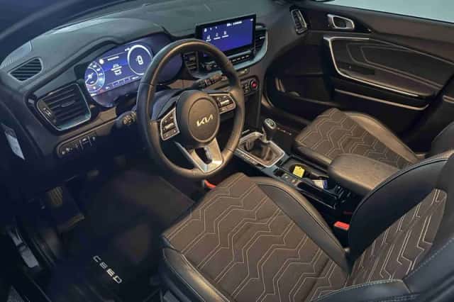 Kia Ceed (2025) thumbnail 3