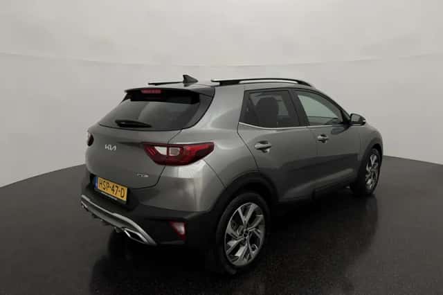 Kia Stonic (2025) thumbnail 6