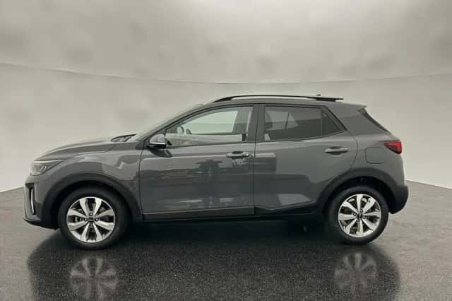 Kia Stonic (2023) thumbnail 2
