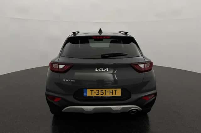 Kia Stonic (2023) thumbnail 4