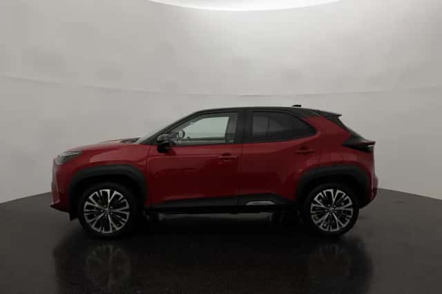 Toyota Yaris Cross (2023) thumbnail 2