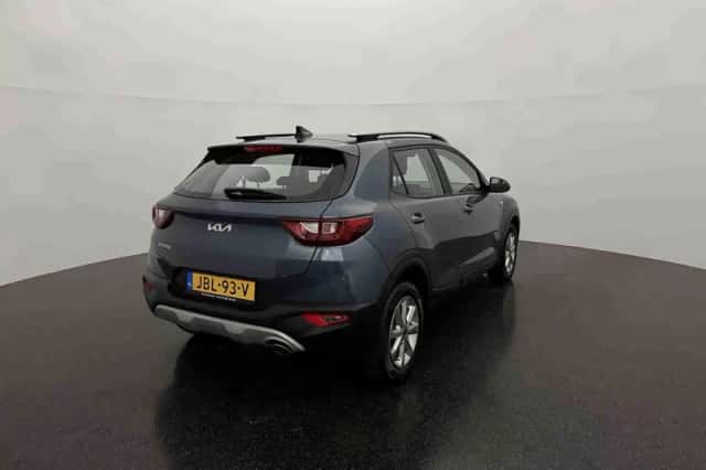Kia Stonic (2025) thumbnail 2