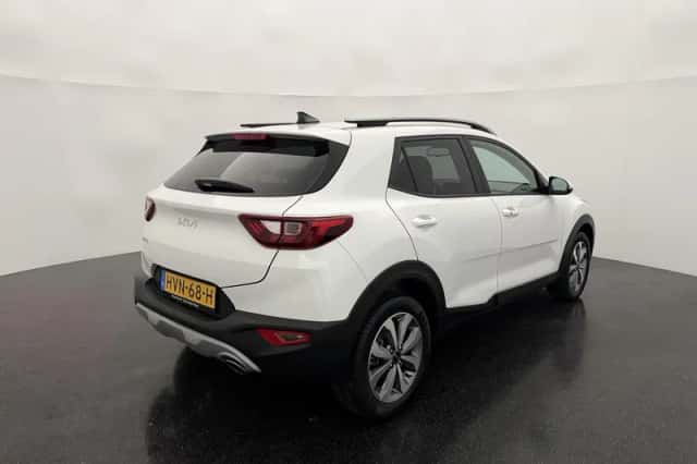 Kia Stonic (2025) thumbnail 5