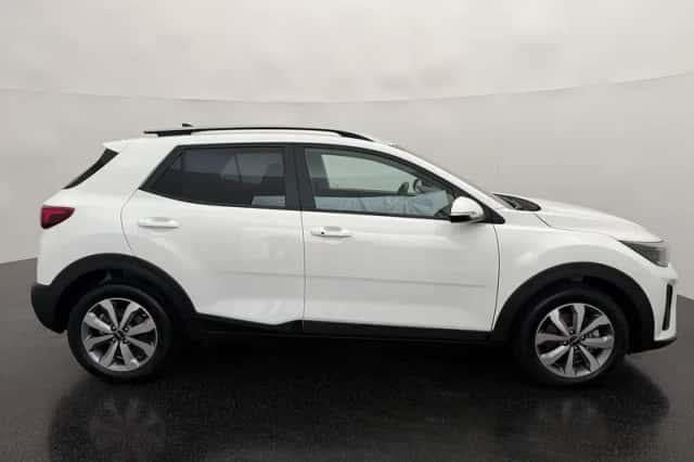 Kia Stonic (2025) thumbnail 6