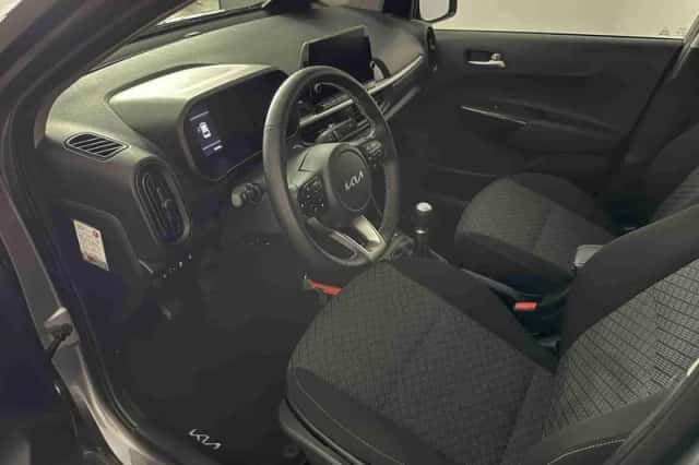Kia Picanto (2024) thumbnail 3