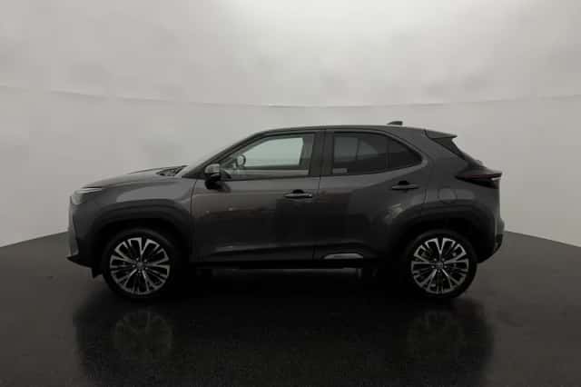 Toyota Yaris Cross (2022) thumbnail 2