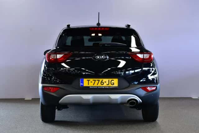 Kia Stonic (2018) thumbnail 6
