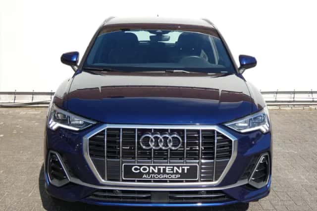 Audi Q3 (2023) thumbnail 2