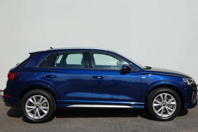 Audi Q3 (2023) thumbnail 4