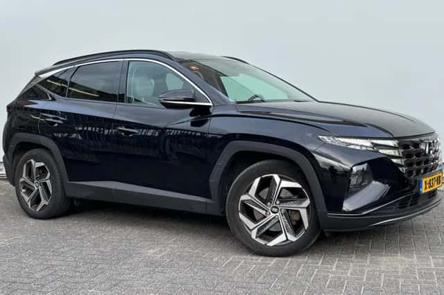 Hyundai Tucson (2021) thumbnail 3