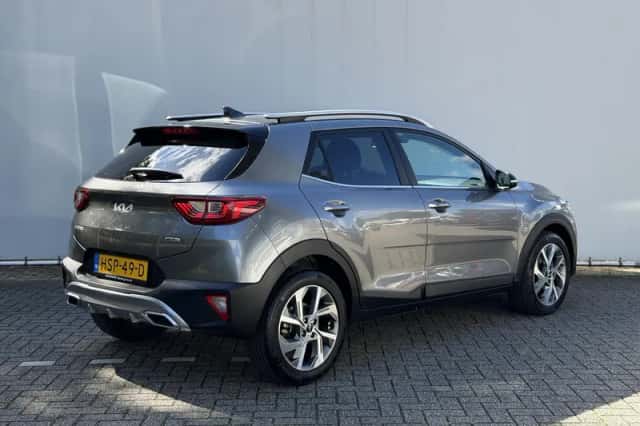 Kia Stonic (2025) thumbnail 4
