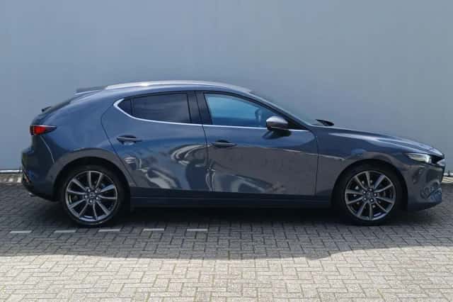 Mazda 3 (2021) thumbnail 4