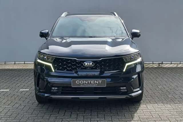 Kia Sorento (2021) thumbnail 2
