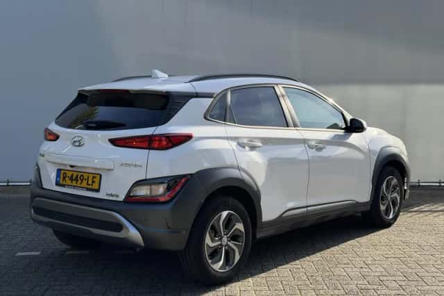 Hyundai Kona (2022) thumbnail 5