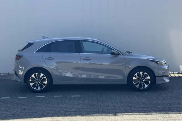 Kia Ceed (2025) thumbnail 6