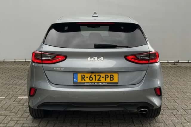 Kia Ceed (2022) thumbnail 4