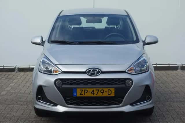 Hyundai i10 (2019) thumbnail 2