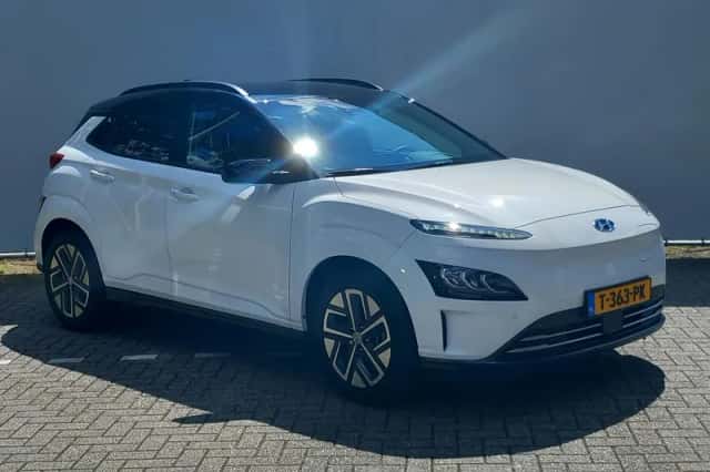 Hyundai Kona (2023) thumbnail 3
