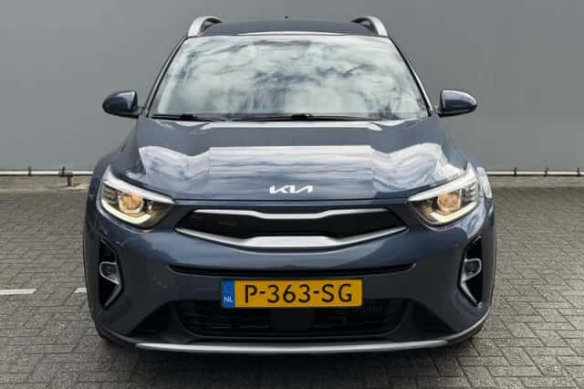 Kia Stonic (2022) thumbnail 5