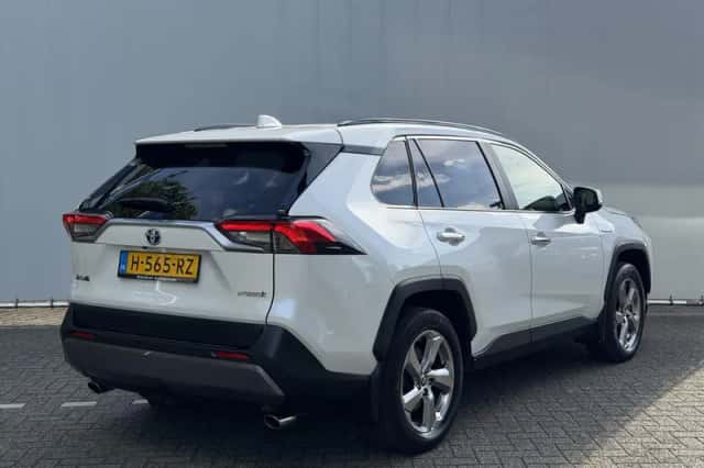 Toyota RAV4 (2020) thumbnail 5