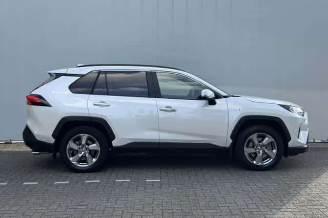 Toyota RAV4 (2020) thumbnail 6