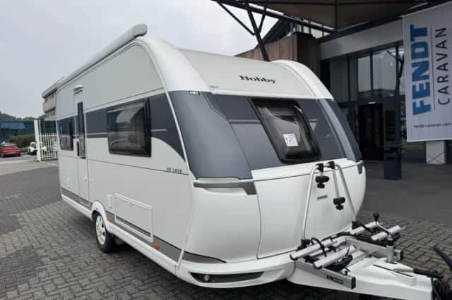 Hobby De Luxe (2023) thumbnail 2