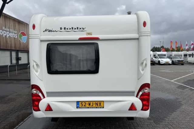 Hobby De Luxe (2012) thumbnail 4